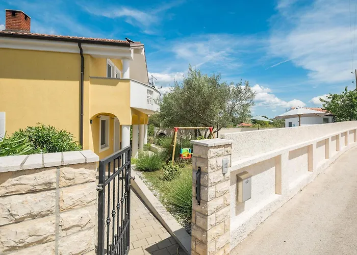 Apartment Awesome In With Kitchen Buje