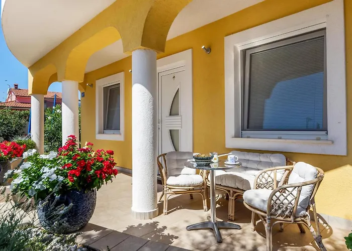 Awesome In With Kitchen *